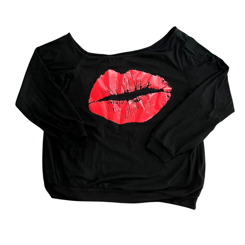 Shein Curve OXL Black Top With Red Lips Print